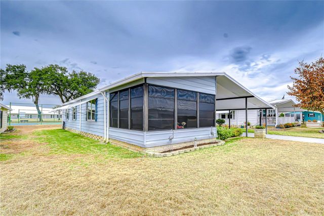 35203 MAKENZIE STREET, Zephyrhills, FL 33541