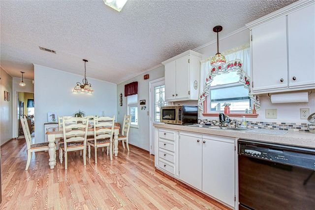 35203 MAKENZIE STREET, Zephyrhills, FL 33541