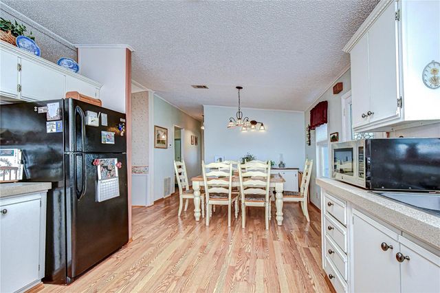 35203 MAKENZIE STREET, Zephyrhills, FL 33541