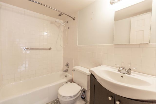 1400 East Avenue UN009, Rochester, NY 14610