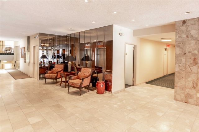 1400 East Avenue UN009, Rochester, NY 14610