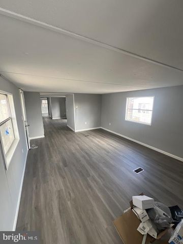 355 WALDORF DR, York, PA 17404