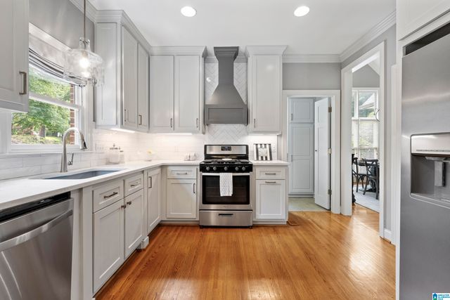 6721 CLEAR CREEK CIRCLE, Trussville, AL 35173