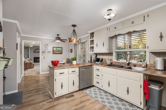 619 Pine Hill Way, Sandersville, GA 31082