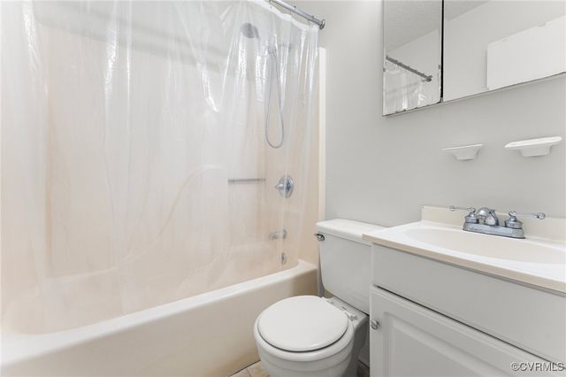 5994 Canterbury Rd, Walkerton, VA 23177
