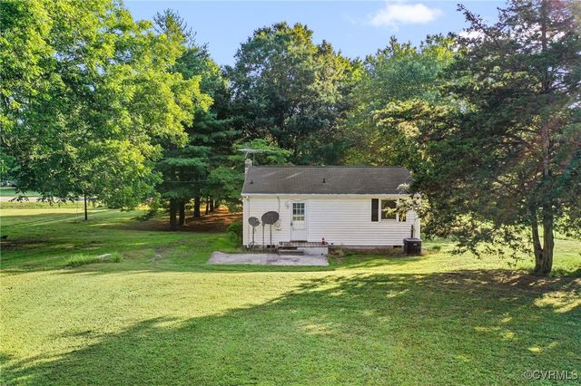 5994 Canterbury Rd, Walkerton, VA 23177