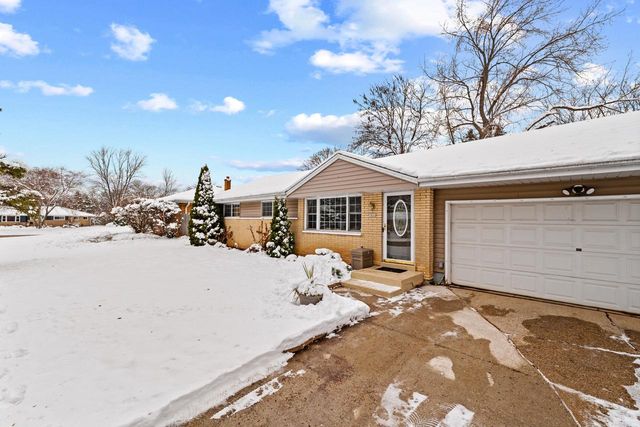 5860 W Ester PLACE, Brown Deer, WI 53223