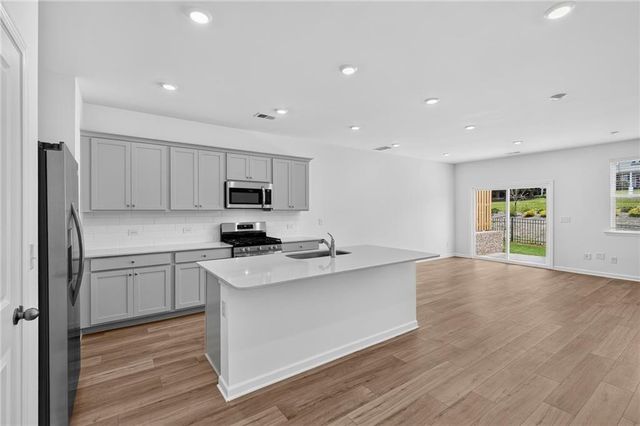 546 East Rope Mill 25, Holly Springs, GA 30115
