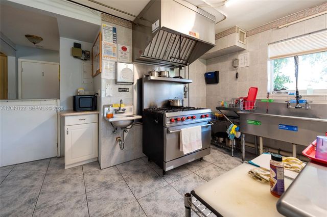1930 Lincoln Street, Hollywood, FL 33020