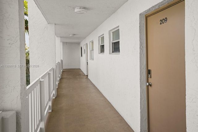 6870 Royal Palm Blvd 209M, Margate, FL 33063