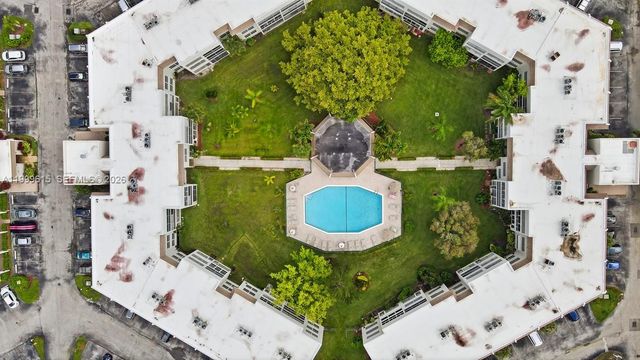 6870 Royal Palm Blvd 209M, Margate, FL 33063