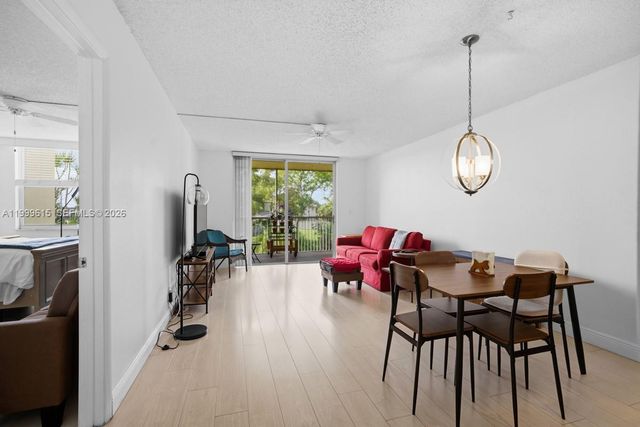 6870 Royal Palm Blvd 209M, Margate, FL 33063