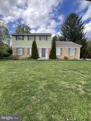 213 TOBACCO RD, Ephrata, PA 17522