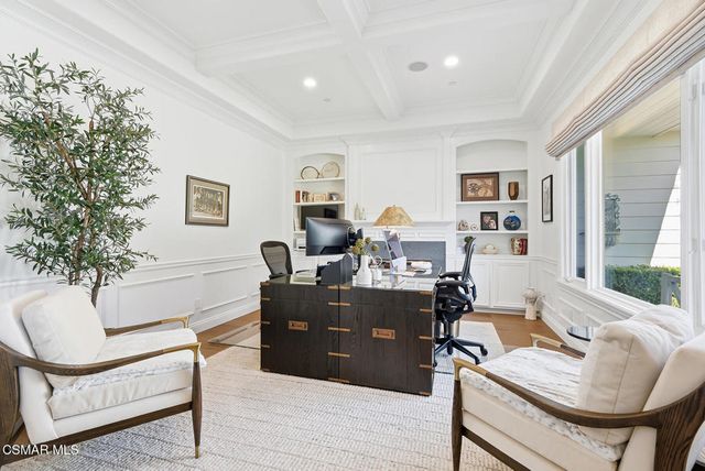 3886 Cresthaven Drive, Westlake Village, CA 91362