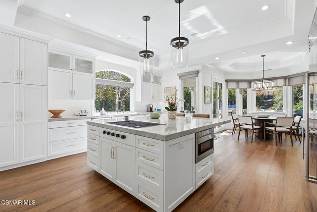 3886 Cresthaven Drive, Westlake Village, CA 91362