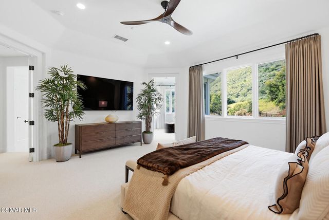 3886 Cresthaven Drive, Westlake Village, CA 91362