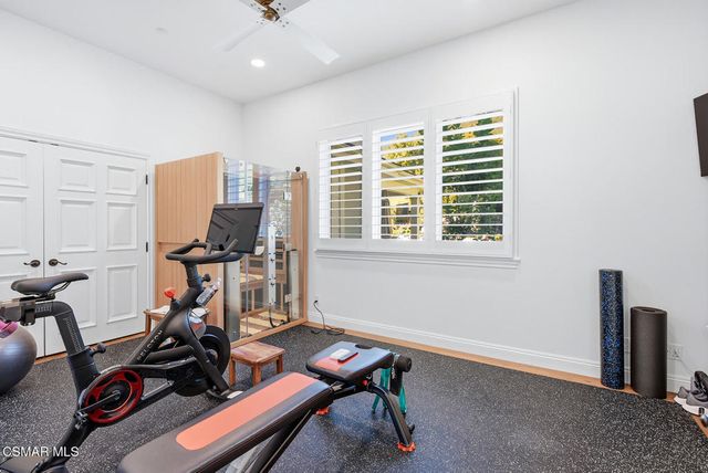 3886 Cresthaven Drive, Westlake Village, CA 91362