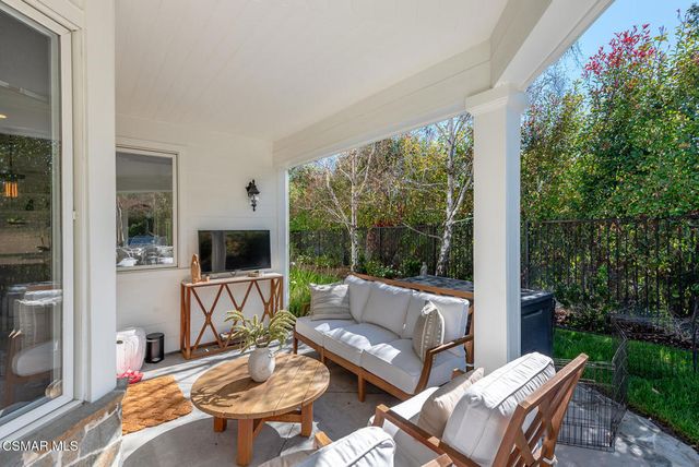 3886 Cresthaven Drive, Westlake Village, CA 91362