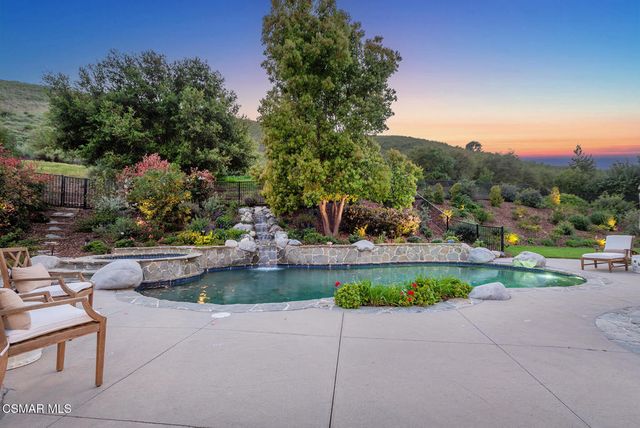 3886 Cresthaven Drive, Westlake Village, CA 91362