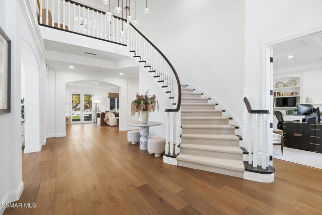 3886 Cresthaven Drive, Westlake Village, CA 91362