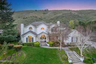 3886 Cresthaven Drive, Westlake Village, CA 91362
