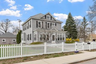 352 Main Street, Leominster, MA 01453