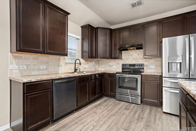 7211 MARINA DEL REY, Converse, TX 78109