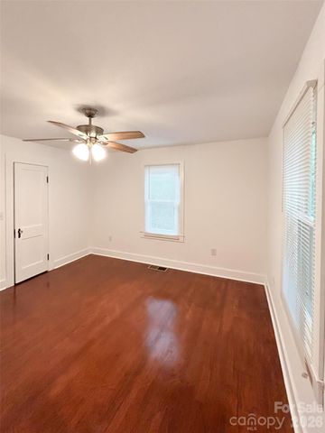 661 Central Street, Hudson, NC 28638