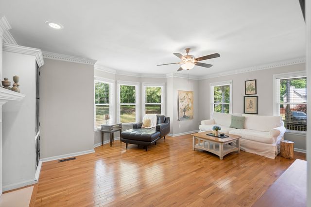 100 Elliott Ct, Columbia, TN 38401