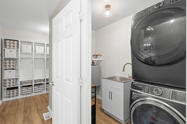 100 Elliott Ct, Columbia, TN 38401