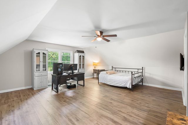 100 Elliott Ct, Columbia, TN 38401