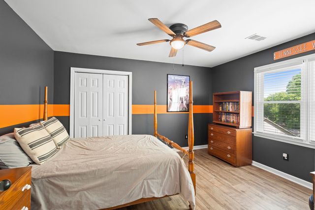 100 Elliott Ct, Columbia, TN 38401