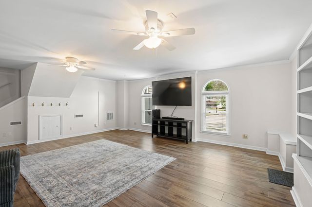 100 Elliott Ct, Columbia, TN 38401
