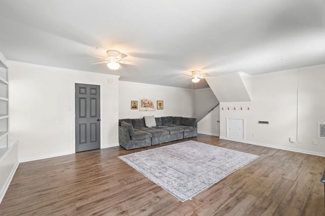 100 Elliott Ct, Columbia, TN 38401