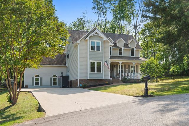100 Elliott Ct, Columbia, TN 38401
