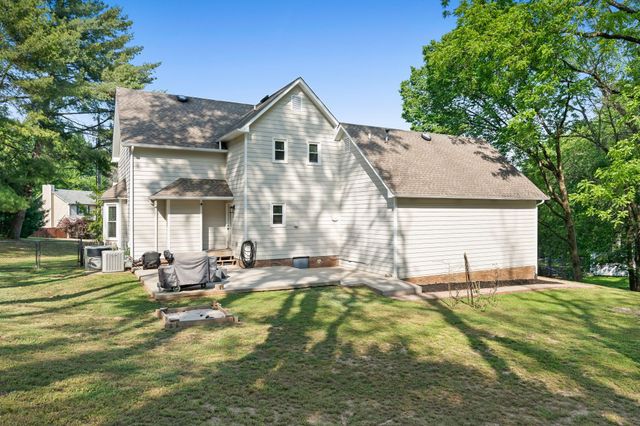 100 Elliott Ct, Columbia, TN 38401
