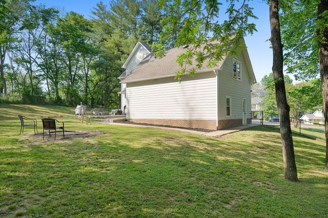 100 Elliott Ct, Columbia, TN 38401