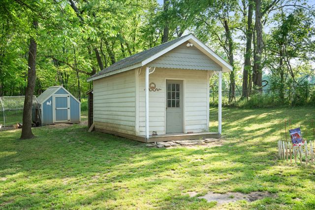 100 Elliott Ct, Columbia, TN 38401