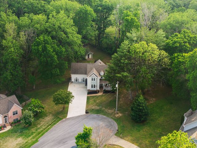 100 Elliott Ct, Columbia, TN 38401