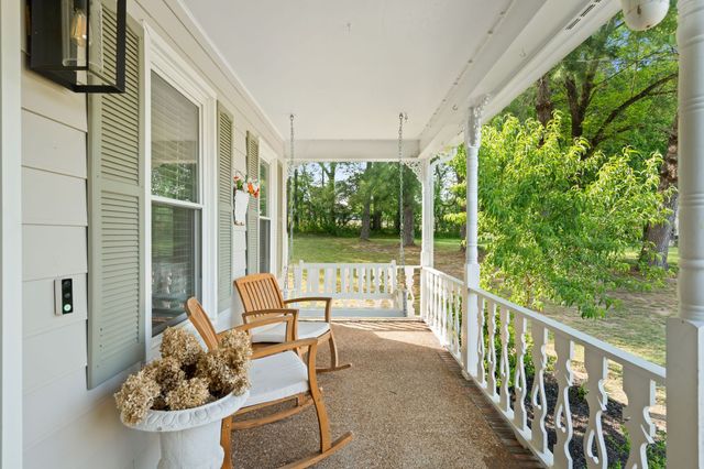 100 Elliott Ct, Columbia, TN 38401