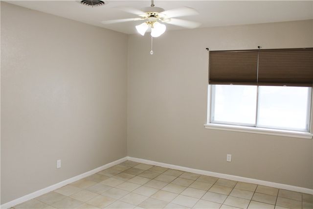 1914 Louisiana St, Kingsville, TX 78363