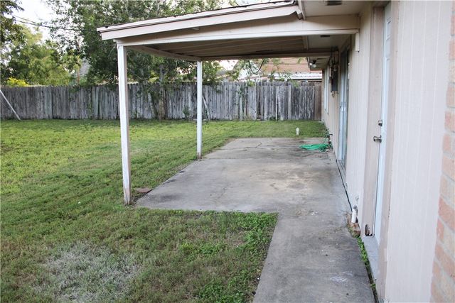 1914 Louisiana St, Kingsville, TX 78363