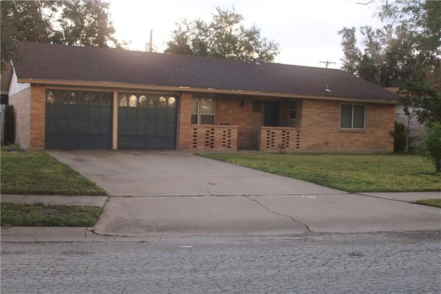 1914 Louisiana St, Kingsville, TX 78363