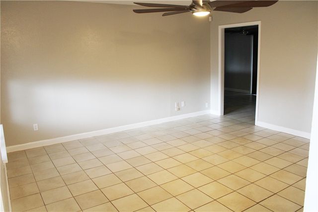 1914 Louisiana St, Kingsville, TX 78363