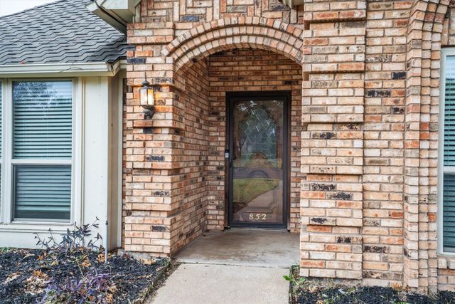 852 Windsong Court, Bedford, TX 76021