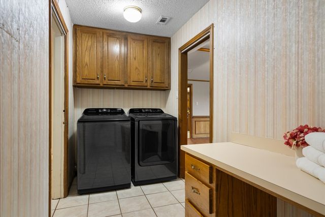 852 Windsong Court, Bedford, TX 76021