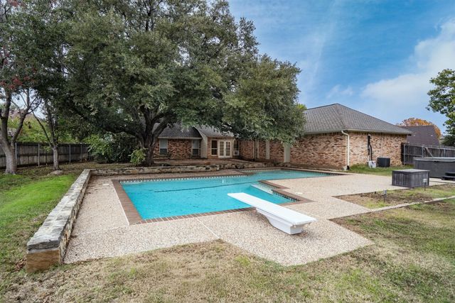 852 Windsong Court, Bedford, TX 76021