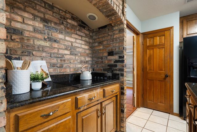 852 Windsong Court, Bedford, TX 76021