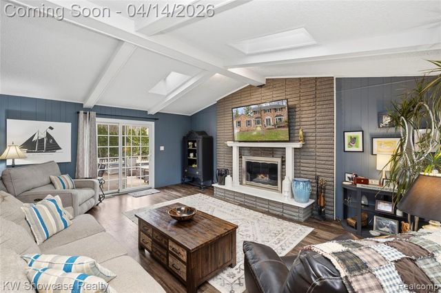 6144 Venice Drive, Commerce Twp, MI 48382