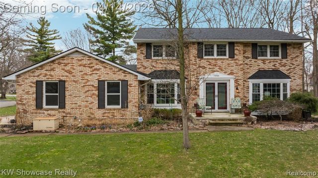 6144 Venice Drive, Commerce Twp, MI 48382